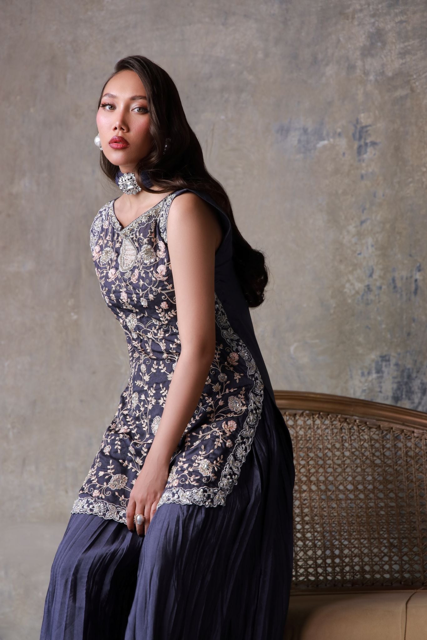 MOONLIT VINE - (RTS)