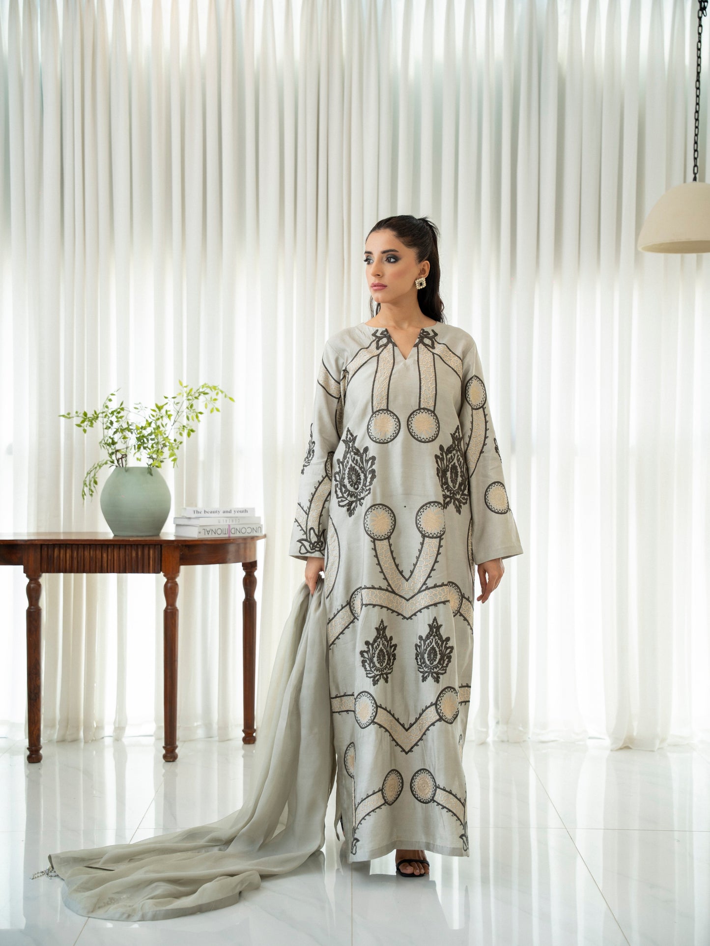 Monarch Crest - (RTS)