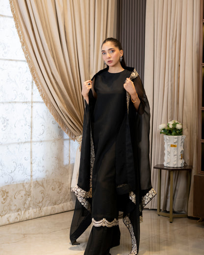 “Noir Elegance – Black & beige Organza & pure raw Silk Ensemble”