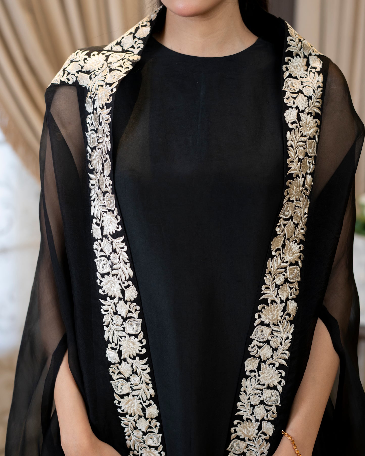 “Noir Elegance – Black & beige Organza & pure raw Silk Ensemble”