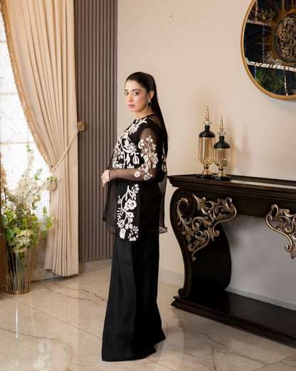 “Monochrome Elegance – Black & White Embroidered Organza Ensemble”