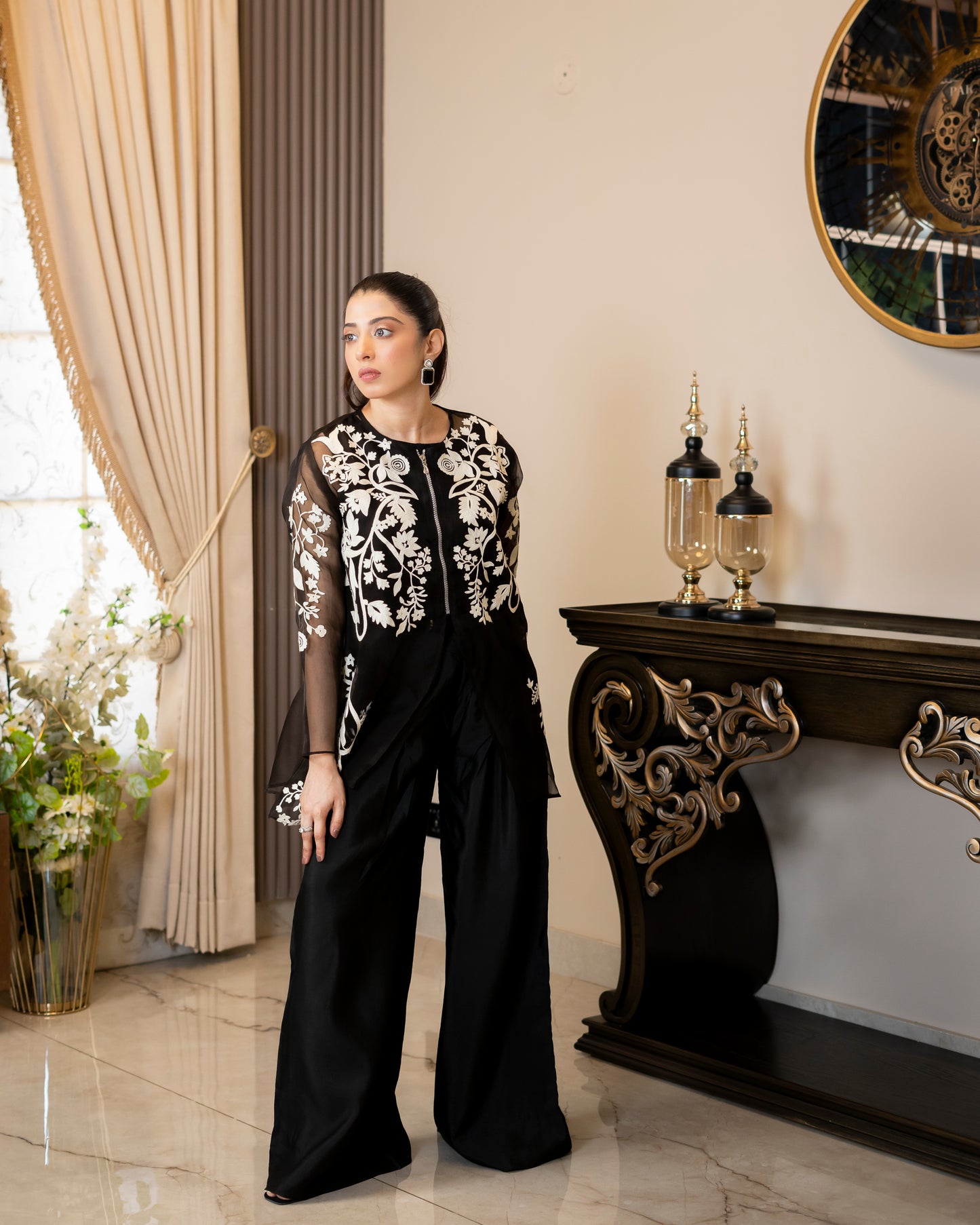 “Monochrome Elegance – Black & White Embroidered Organza Ensemble”