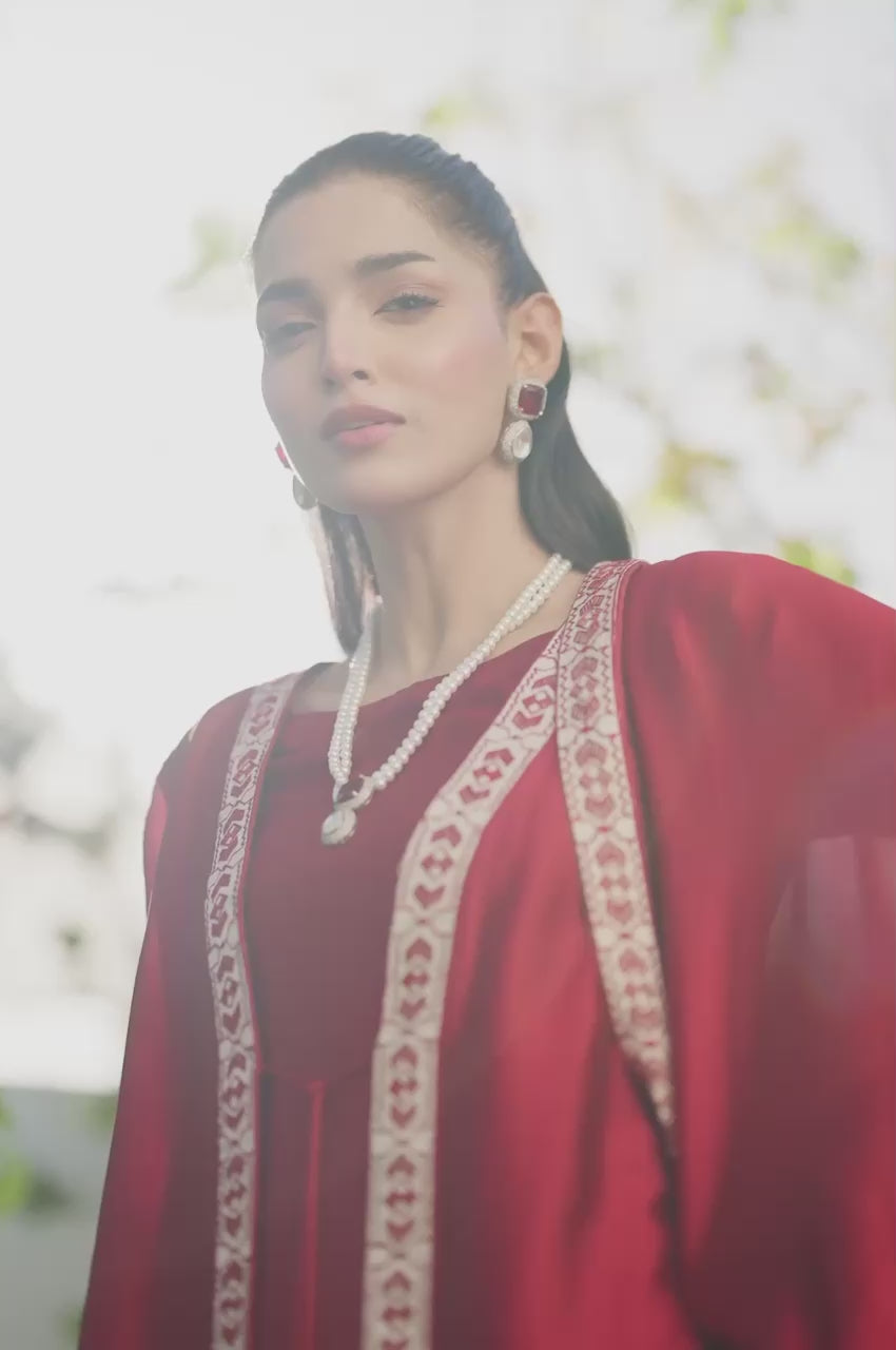Rouva – Nizka Couture